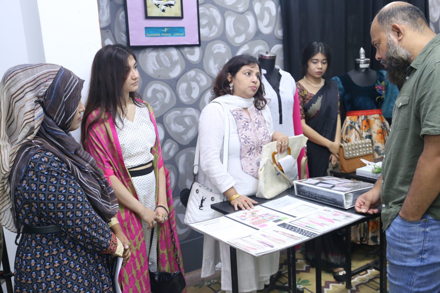 Best Graphics Design Training Center In Dhaka | Graphics Design Course